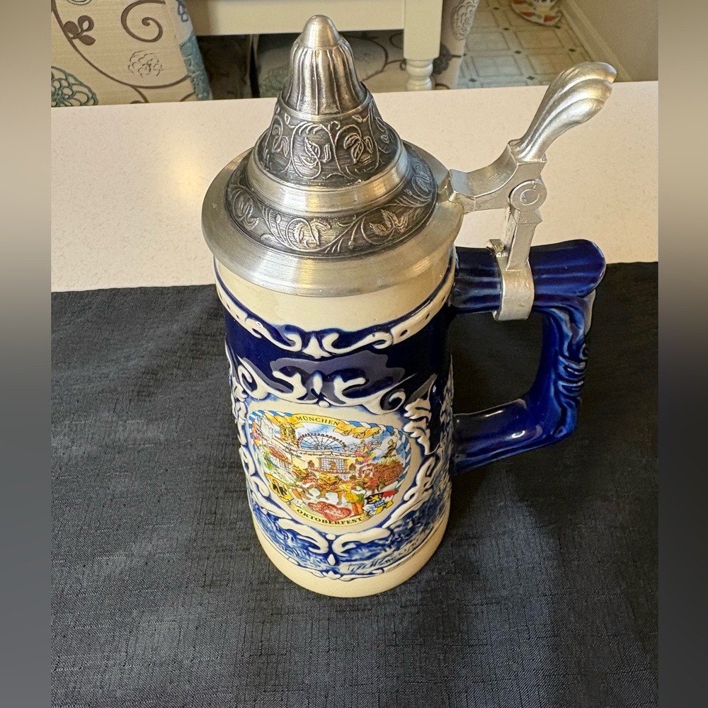 Limited Edition German Neuschwanstein Castle Souvenir Beer Stein - Picture 2 of 9